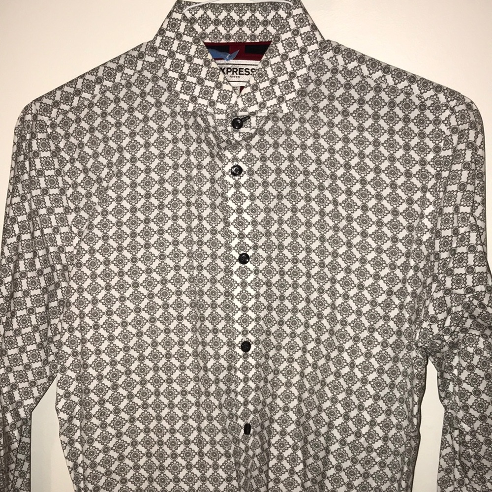 Express Fitted Dress Shirt. Black/Grey/White